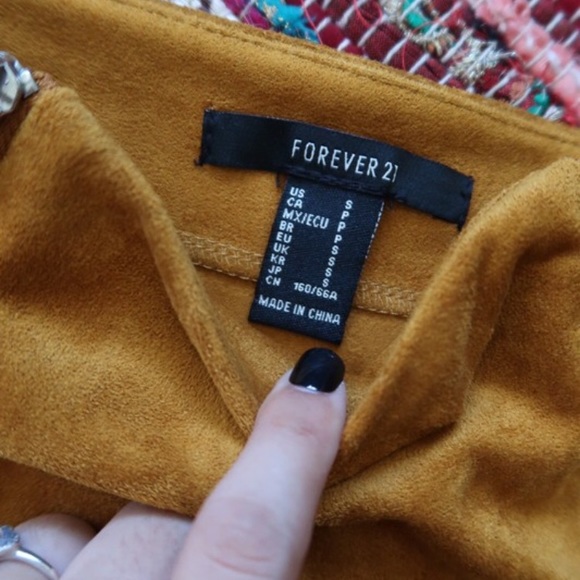 Mini Skirt 😍 - Picture 4 of 4